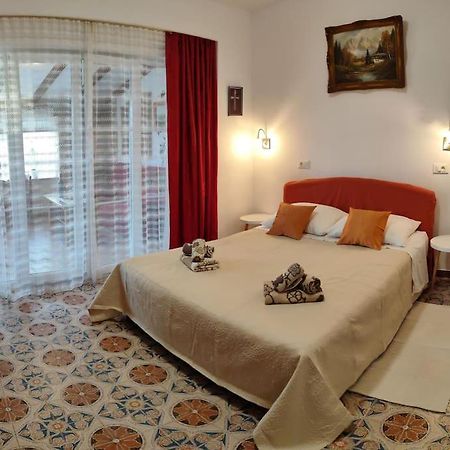 Apartment Istra Near Beach Ровинь Экстерьер фото