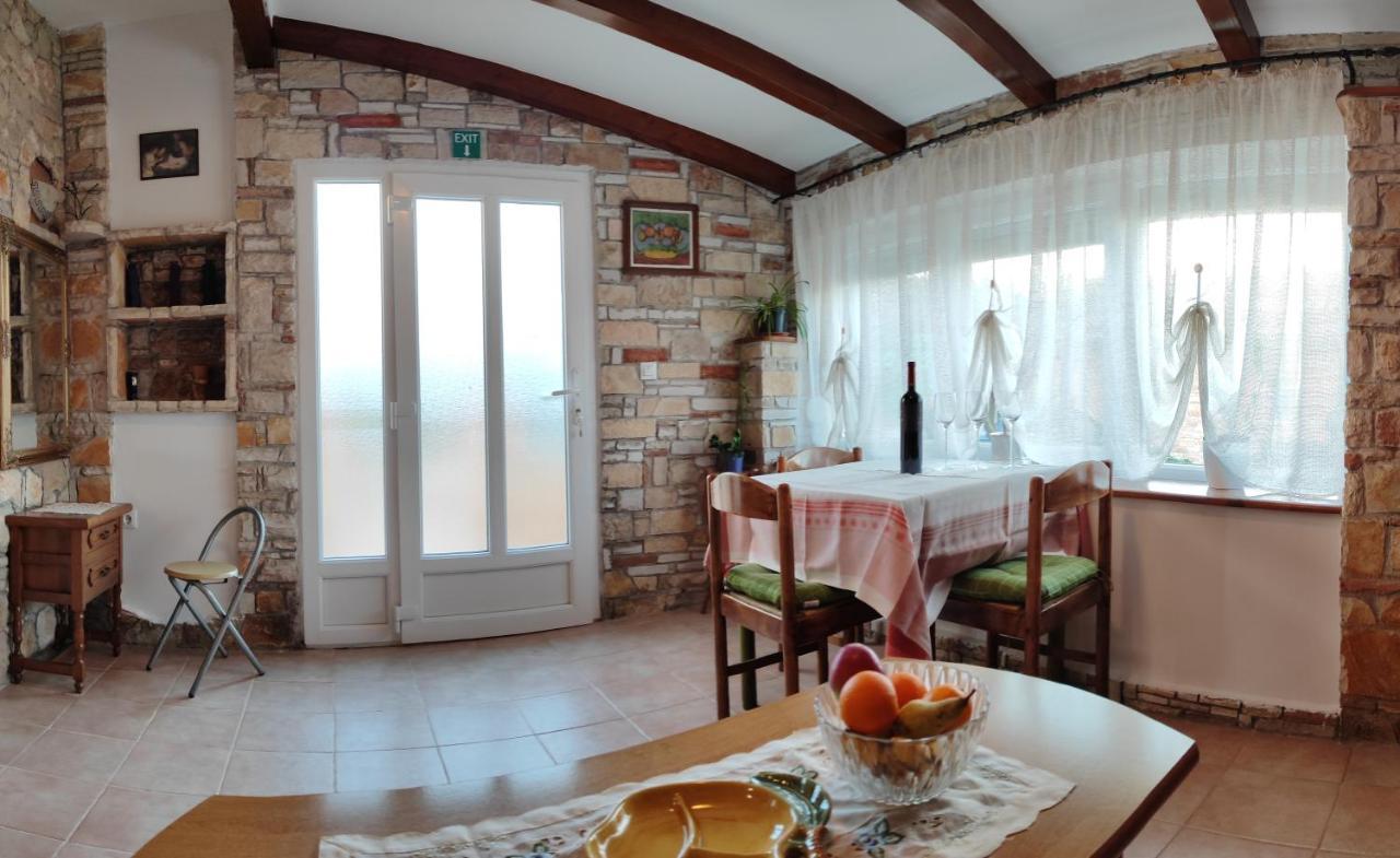 Apartment Istra Near Beach Ровинь Экстерьер фото